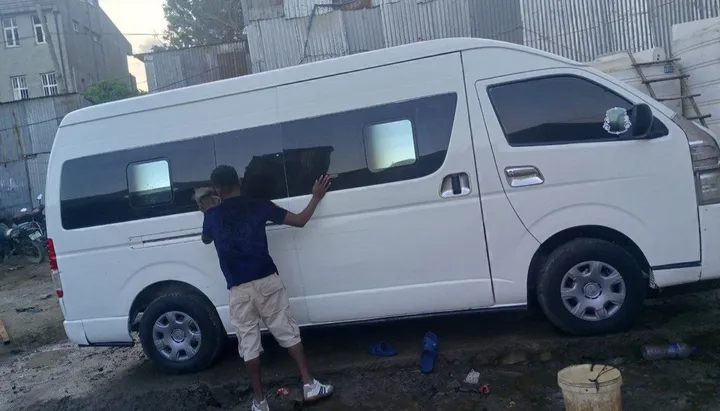 Toyota Hiace High Roof 2014 – photo 4