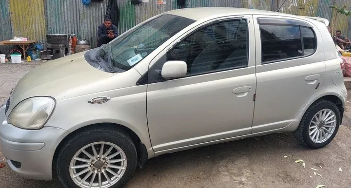 Toyota Vitz 2004 Automatic – photo 3