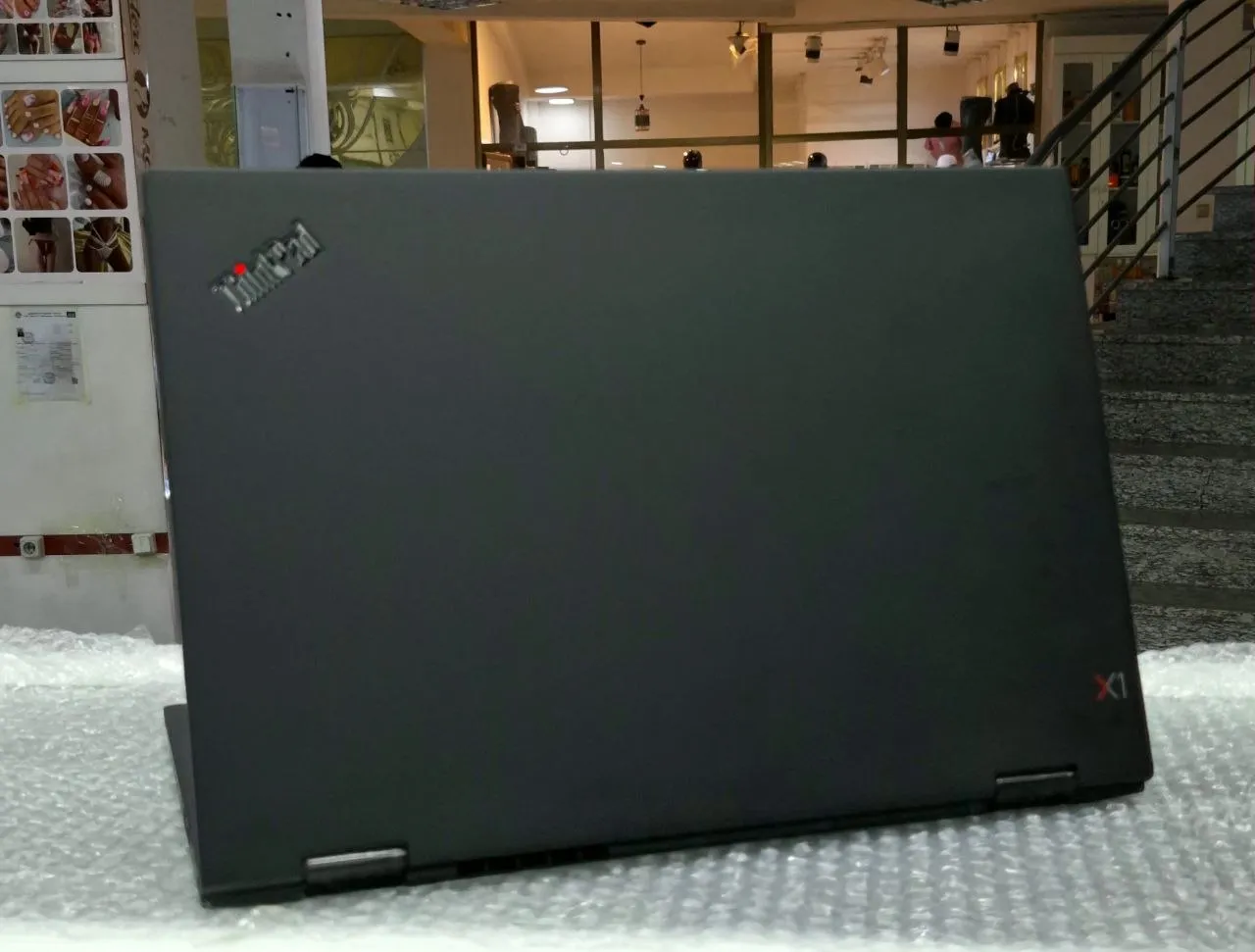 Lenovo ThinkPad X1 Yoga Laptop – photo 4
