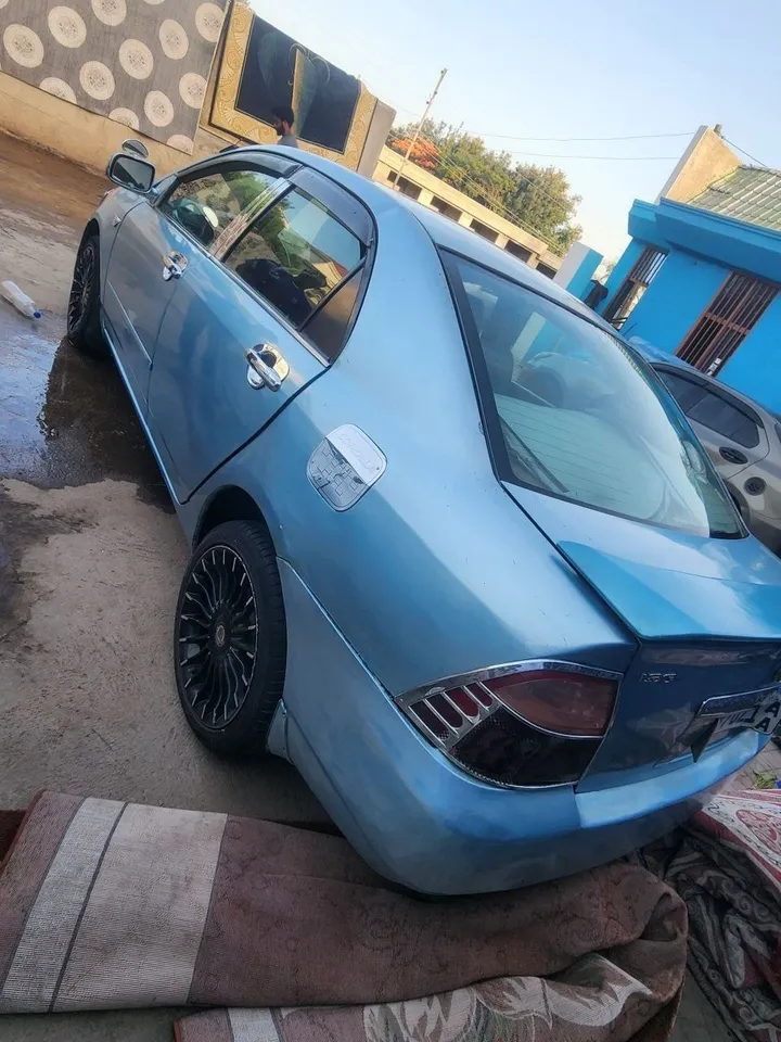Toyota Corolla 2006 Manual – photo 4