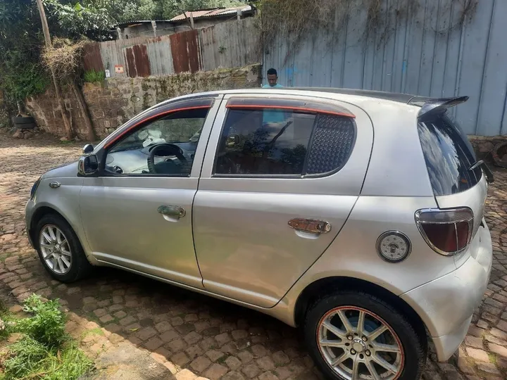 2001 Toyota Vitz Automatic – photo 4