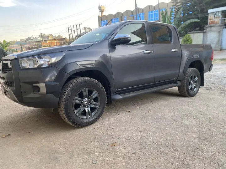 Toyota Hilux Adventure Double-Cab 2021 – photo 6