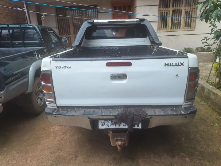 Toyota Hilux King Cab D4D – photo 3