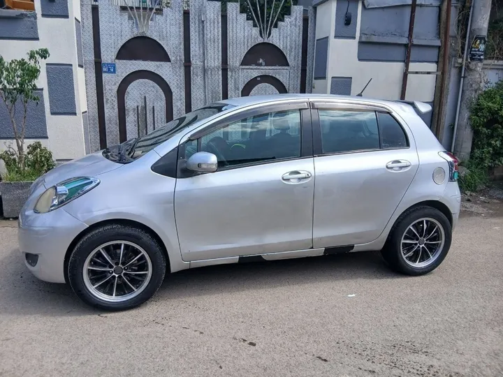 Toyota Yaris Compact 2008 – photo 3
