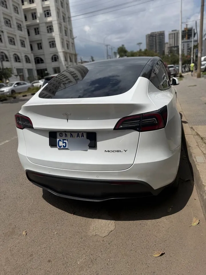 Tesla Model Y 2023 – photo 5