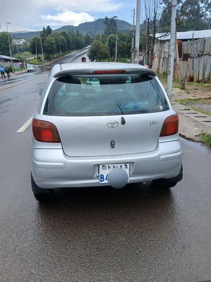 Toyota Vitz 2003 Automatic – photo 4