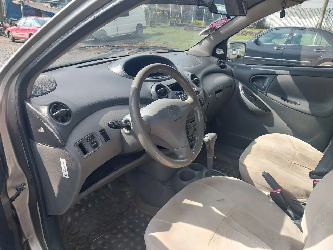 Toyota Vitz 2001 Automatic – photo 8