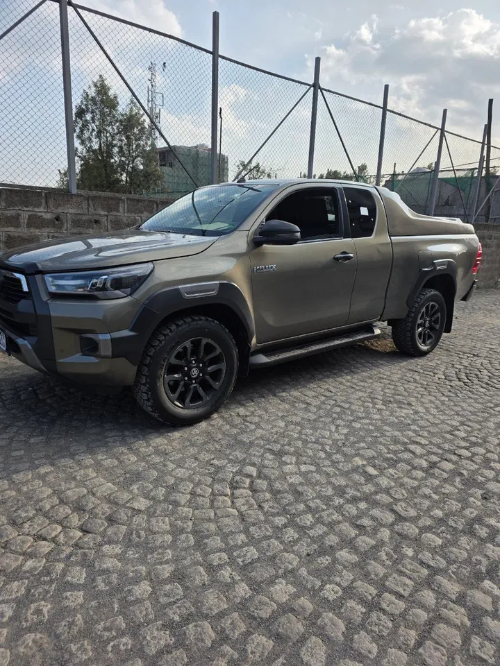 Toyota Hilux Invincible 2021 – photo 7