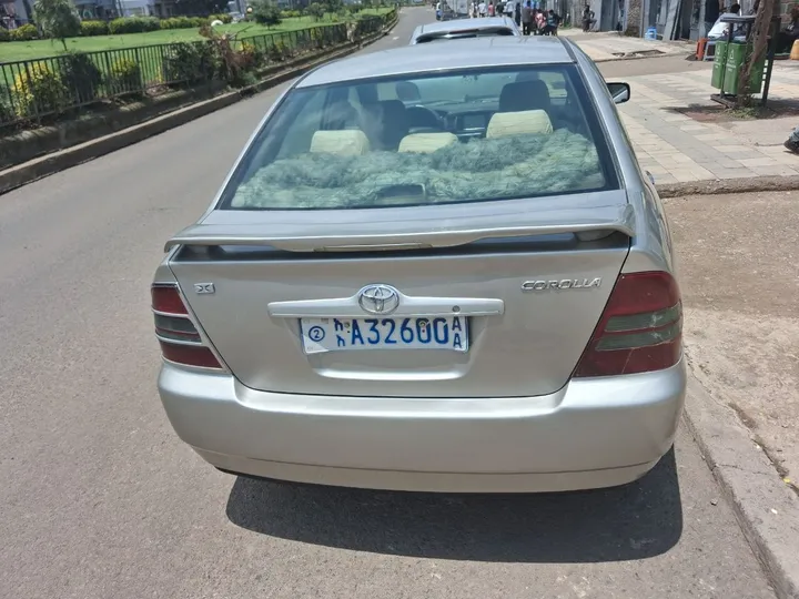 Toyota Corolla 2004 Automatic – photo 3