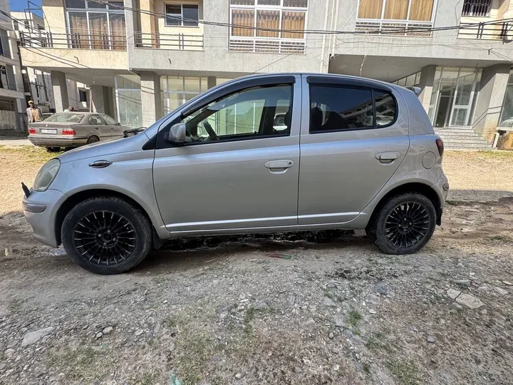 Toyota Vitz 2002 Automatic – photo 3