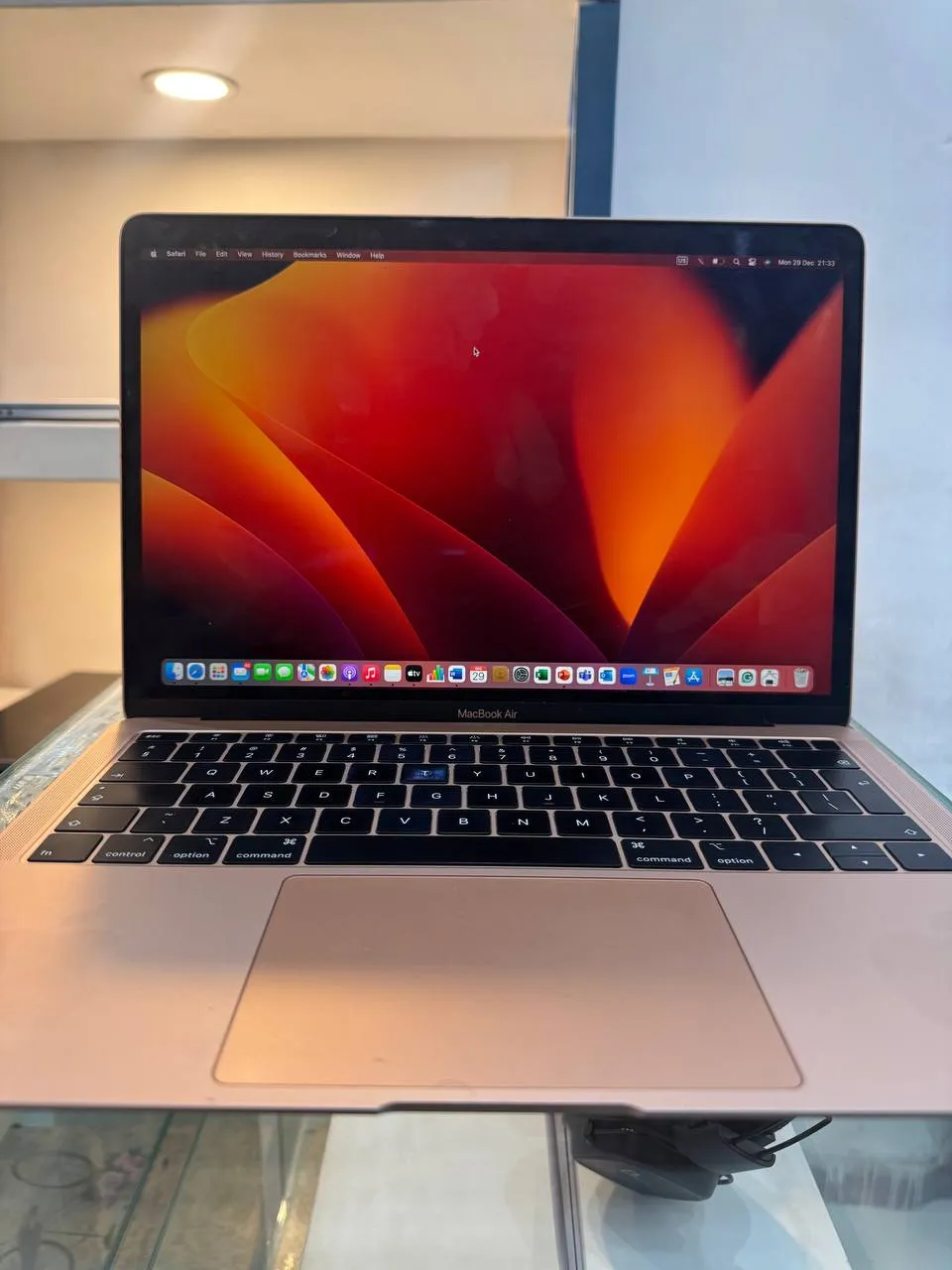 Apple MacBook Pro 2019 i5 8GB 256GB – photo 3