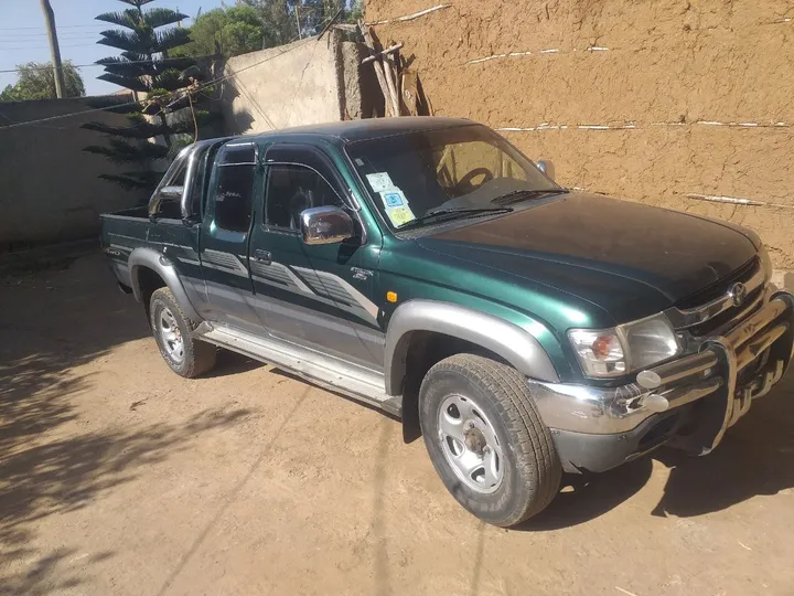 Toyota Hilux 2002 Manual – photo 4
