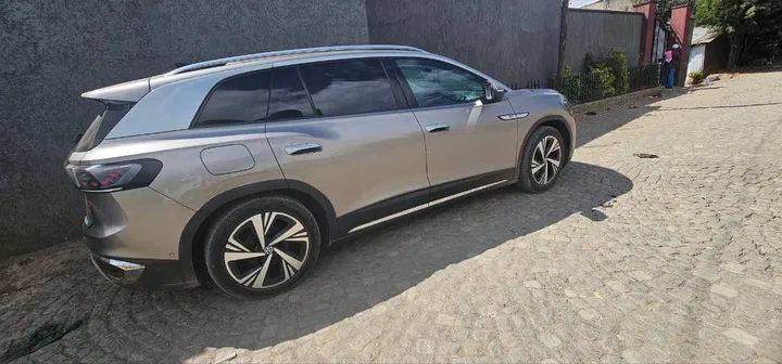 2023 Full Option SUV – photo 3