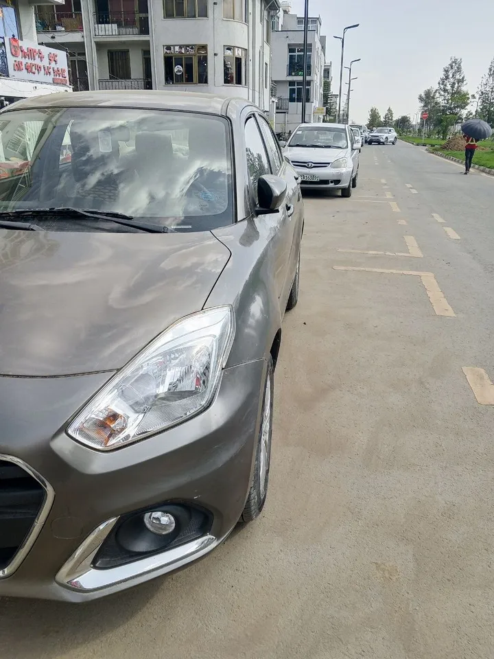 Suzuki Dzire 2021 Automatic – photo 4