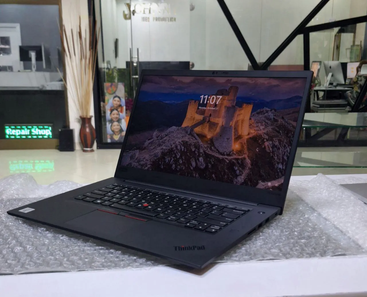 Lenovo ThinkPad X1 Extreme Gen 3 – photo 3