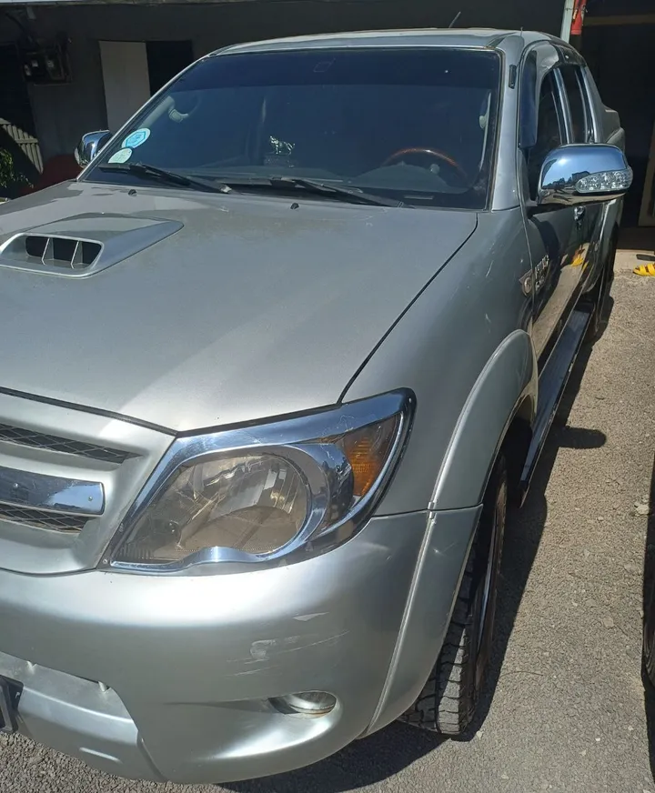 Toyota Hilux Double Cab 2010 – photo 3