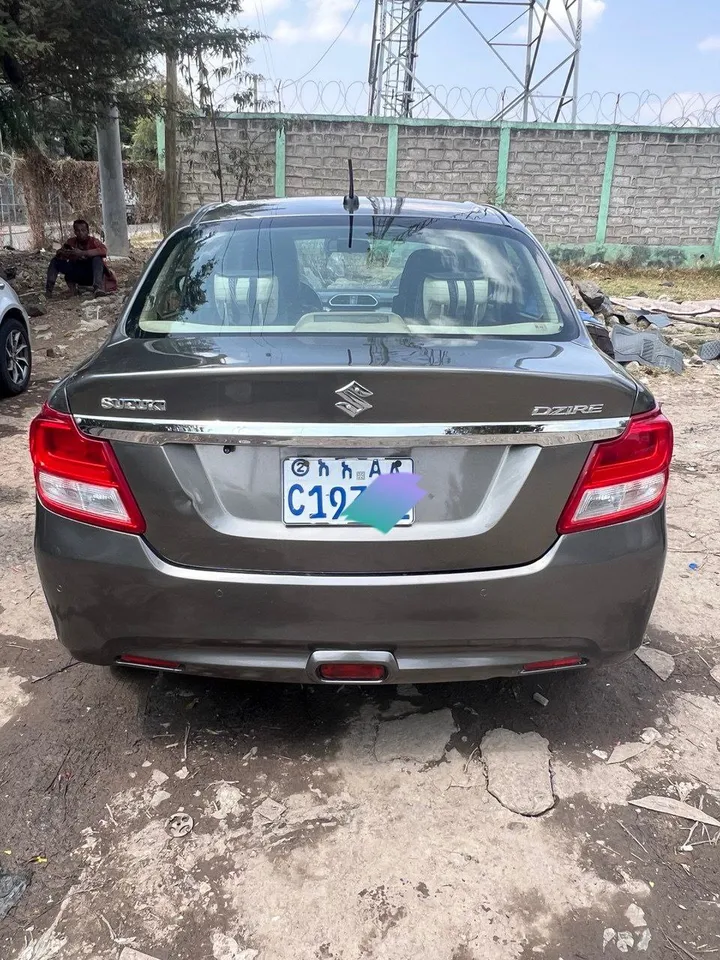 Suzuki Dzire 2022 Automatic – photo 4