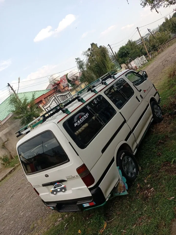 Toyota Hiace 2002 Diesel Manual – photo 4