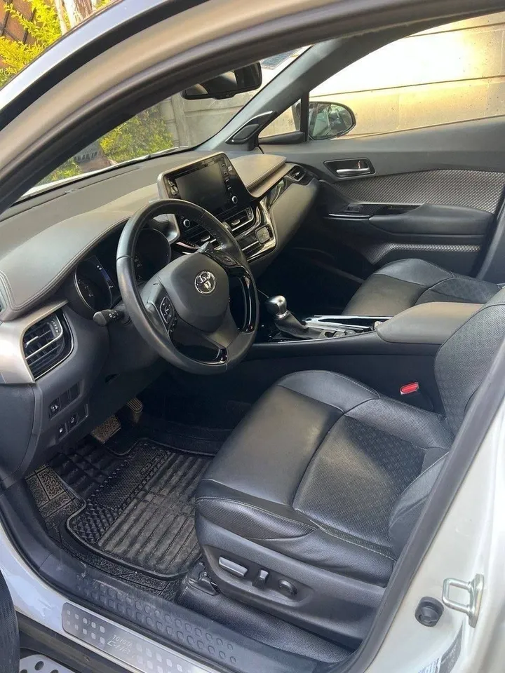 Toyota CHR IZOA 2022 SUV – photo 7