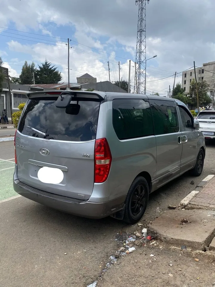 2012 Hyundai Van – photo 3