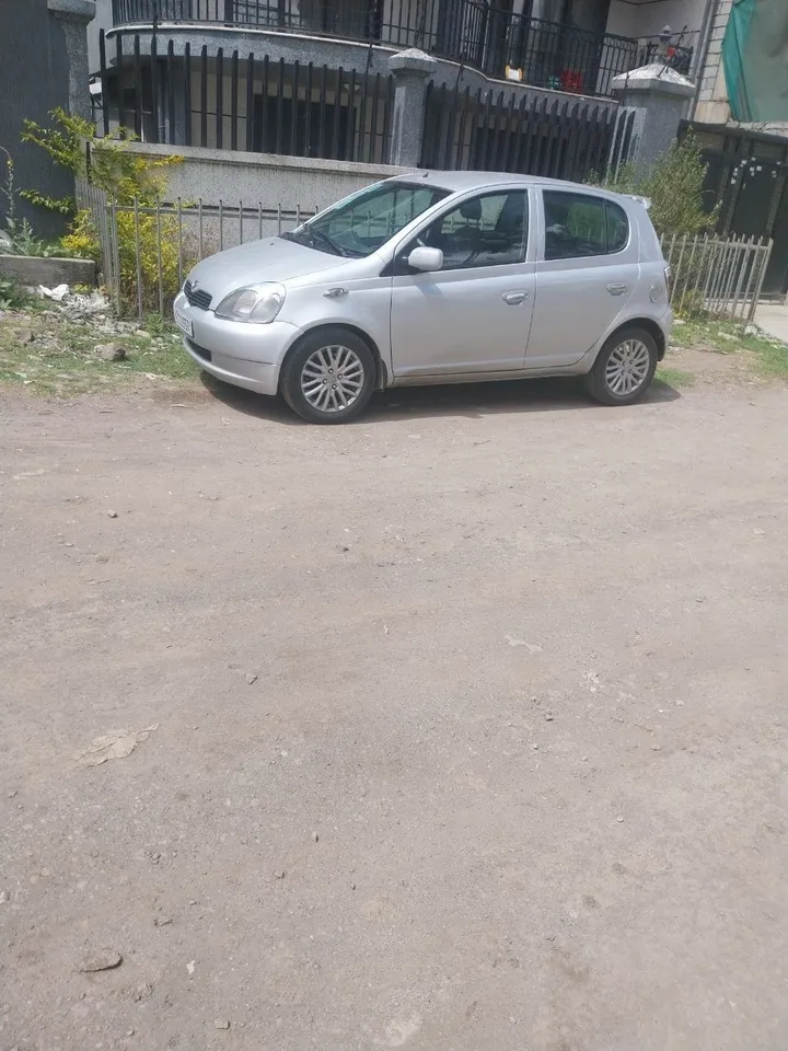 Toyota Hatchback 2000 Automatic – photo 4