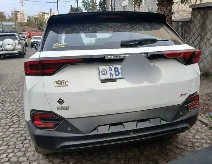 2021 T77 SUV – photo 4