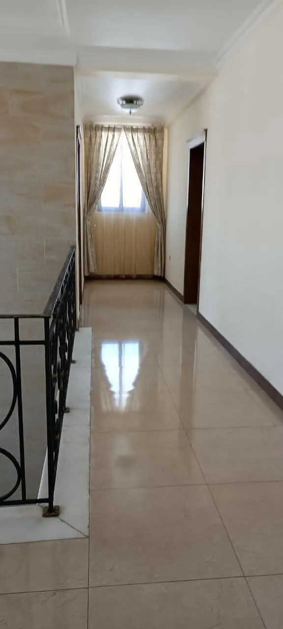 Modern B+G+2 House in Bole – photo 5