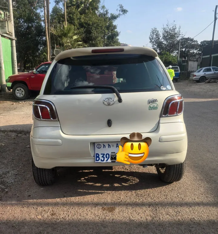 Toyota Vitz 2004 Automatic – photo 3