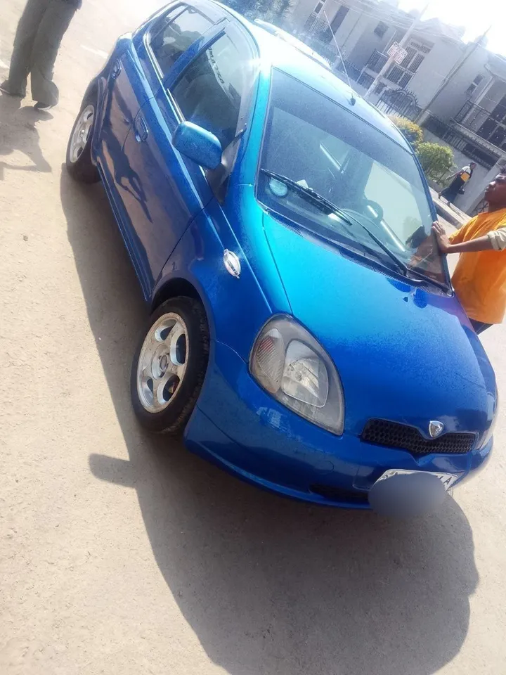 Toyota Vitz 2002 – photo 3