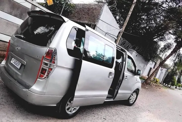 Hyundai Starex 2013 Automatic Van – photo 4