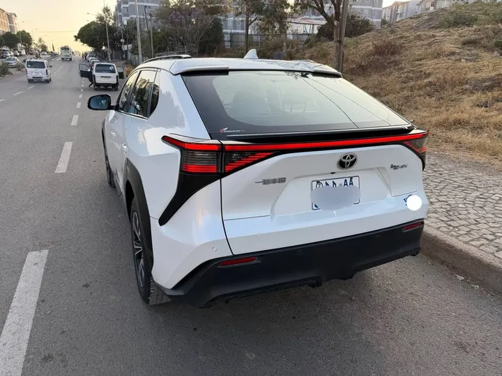 Toyota Bz 4X 2023 Electric SUV – photo 5