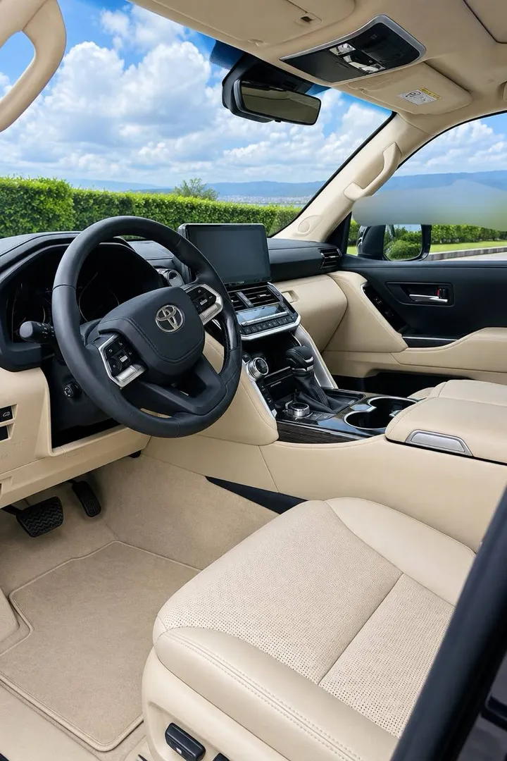 Toyota Land Cruiser VXR 2025 – photo 4