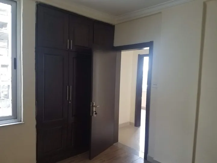 2-Bedroom 93 sqm Apartment in Ayat – photo 3