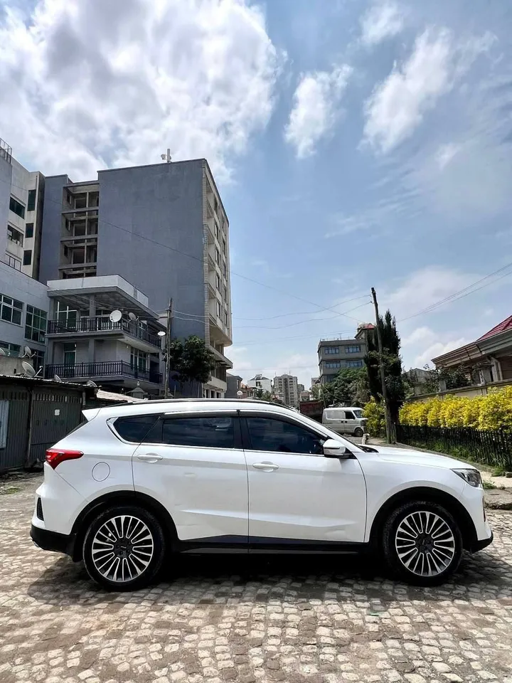 Jetour X70 240 SUV 2022 – photo 4