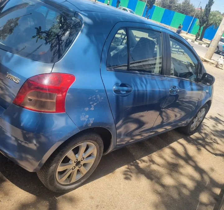 Toyota Yaris Compact 2008 – photo 4
