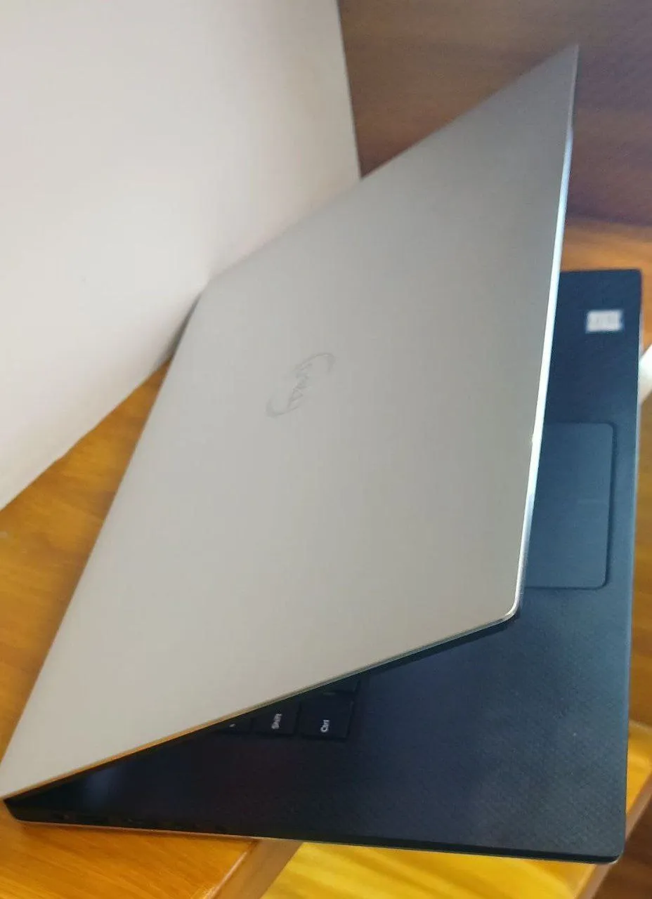 Dell Precision 5540 Core i9 Laptop – photo 4