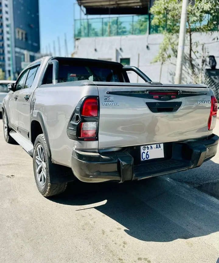 Toyota Hilux Revo 2019 – photo 5