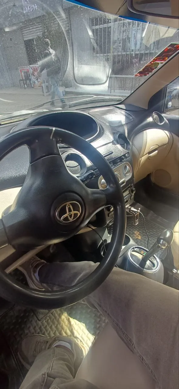 Toyota Vitz 2004 – photo 3