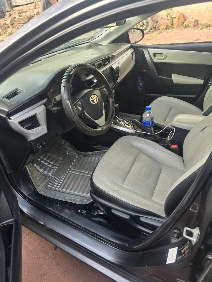 Toyota Corolla Sedan 2013 – photo 6