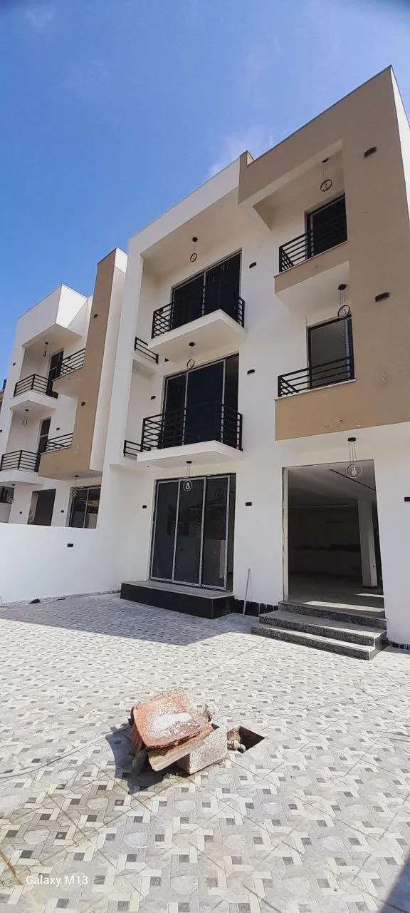 Modern G+2 House in Ayat Compound – photo 4
