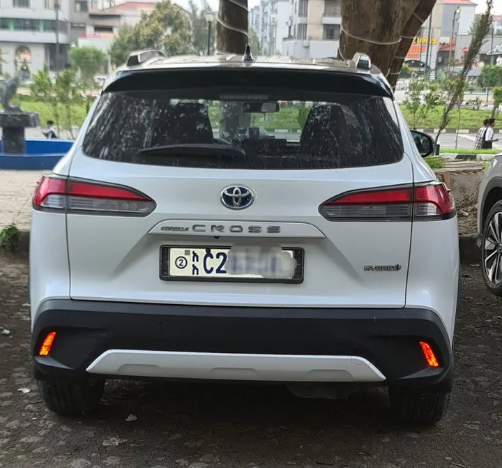 2022 Toyota Corolla Cross Hybrid – photo 5