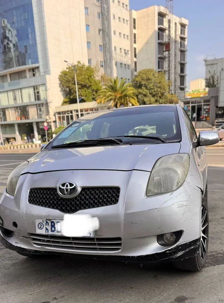 Toyota Yaris Compact 2007 Automatic – photo 5