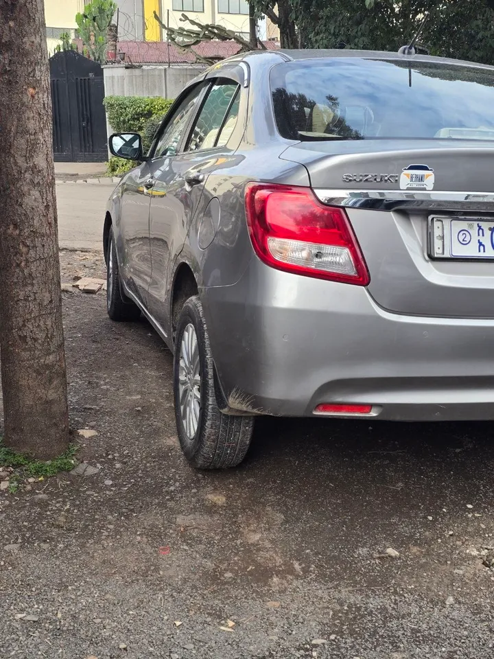 Suzuki Dzire 2022 Automatic – photo 6