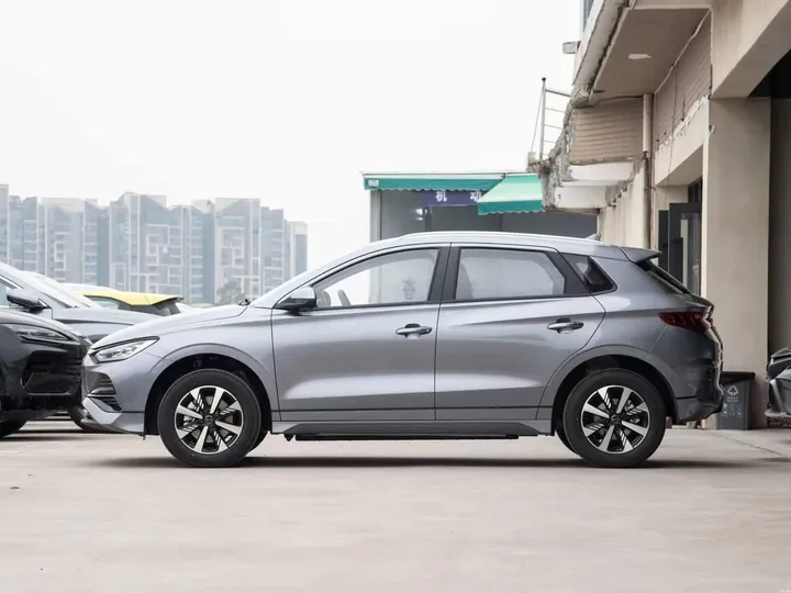 2025 BYD e2 Flying Hatchback – photo 4