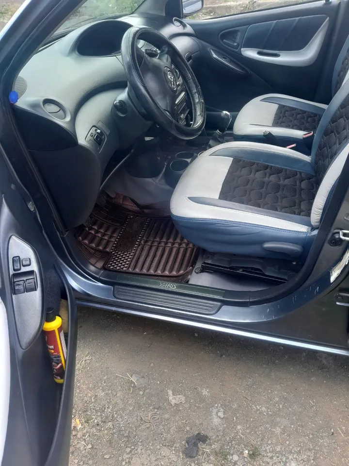 Toyota Vitz Yaris 2005 Manual – photo 3
