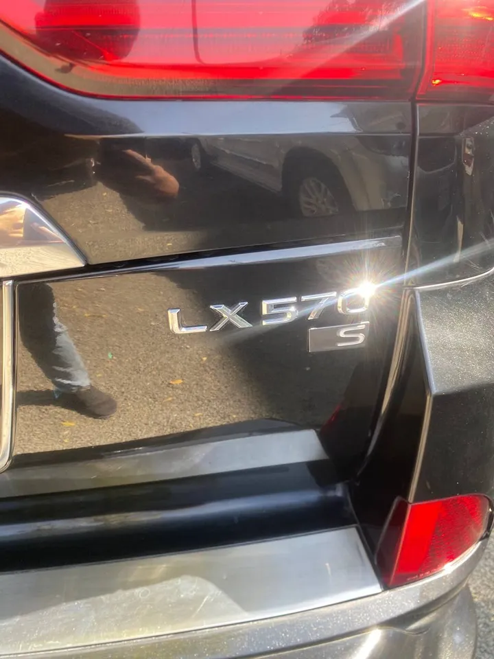 Lexus LX-570 2023 SUV – photo 6