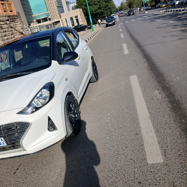 Hyundai Grand i10 2022 Automatic – photo 5