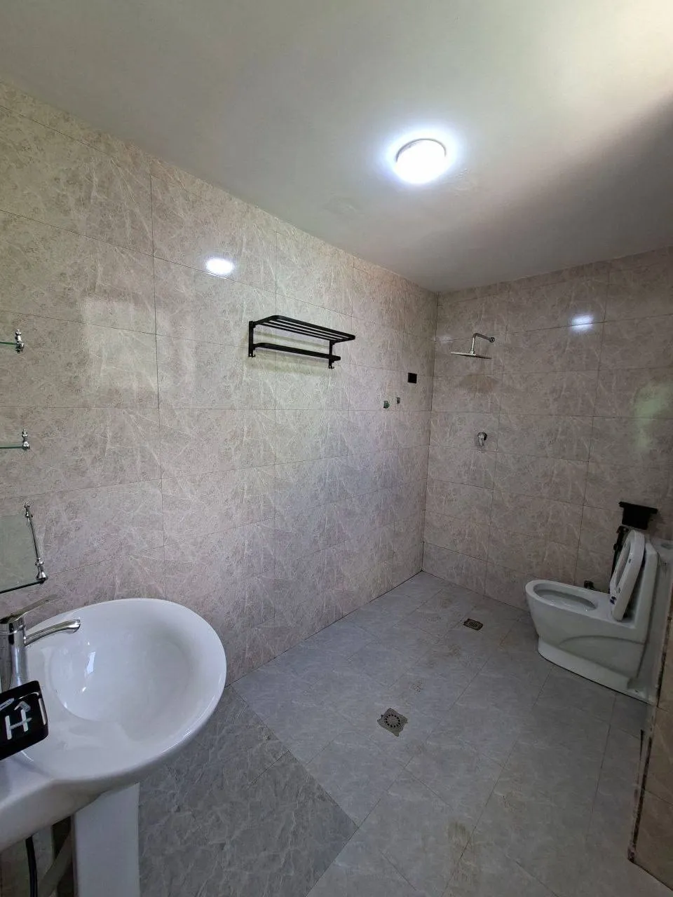 3 Bedroom 40/60 Condominium Ayat – photo 3