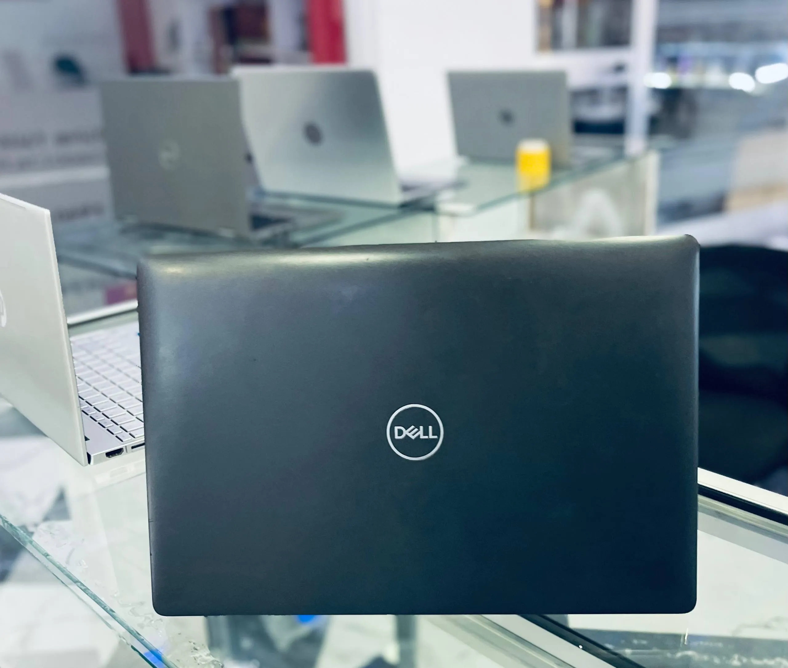 Dell Latitude Touchscreen i5 8th Gen – photo 5
