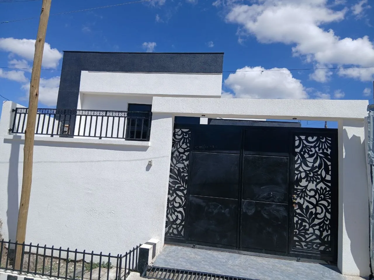 Modern Villa House Jackros Yerar – photo 7